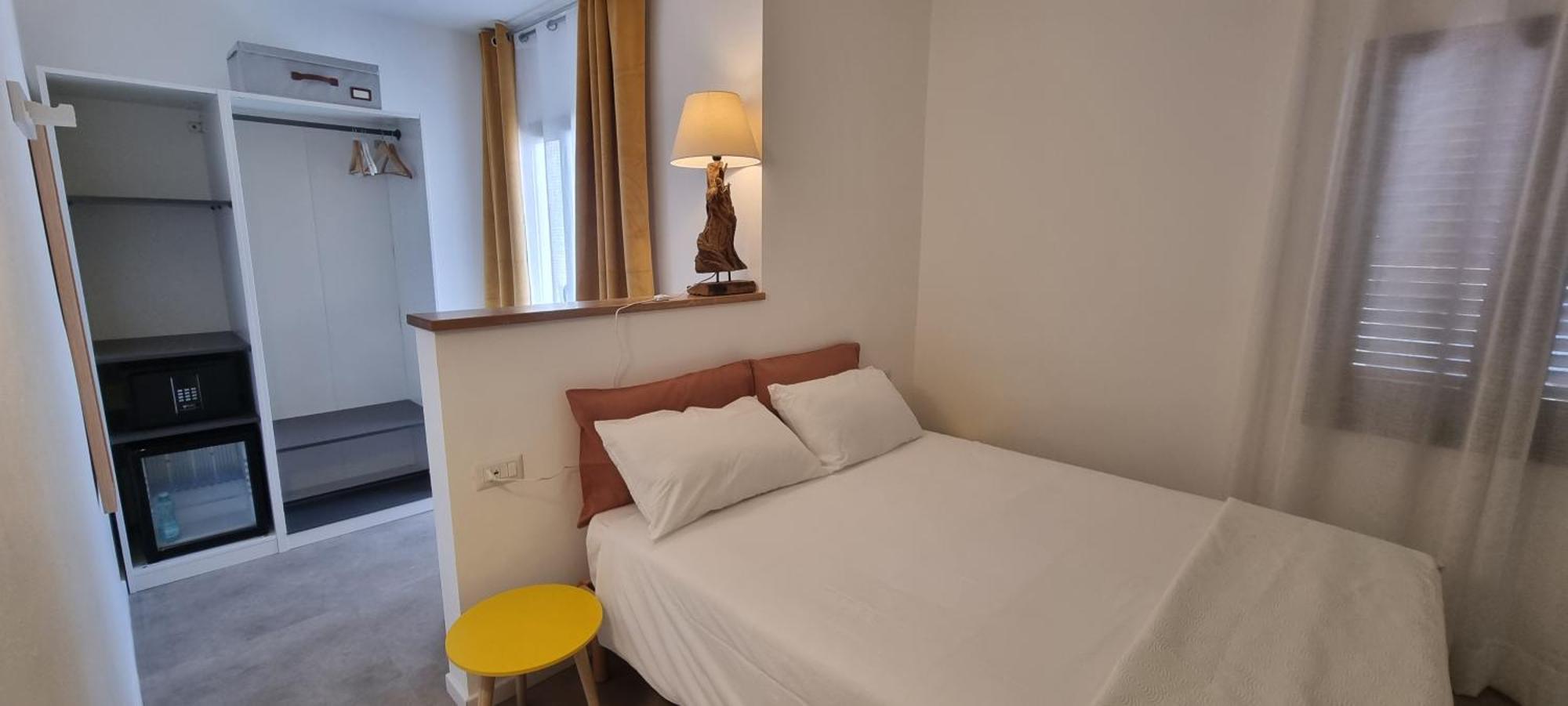 Anthias Rooms Affittacamere Porto San Paolo  Exteriör bild